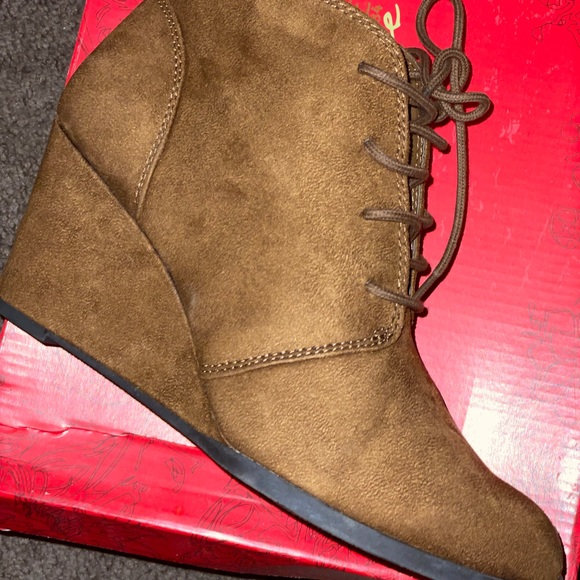 American Rag Wedge Booties Tan 